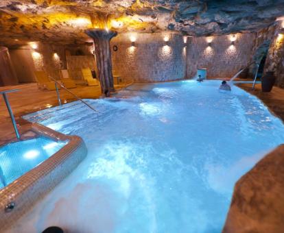 Foto de la piscina de hidroterapia del spa del alojamiento.